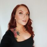 Veronica Verho Instagram - Kameranrulla on täyttyny lähipäivinä rannoista, lenkeistä, koirista ja kivoista lookeista rakkauden saarella. 😍 Viimeisen kuvan katseet on sellaset, jotka saan joka aamu jos ruokaa ei tipu heti lautaselle.