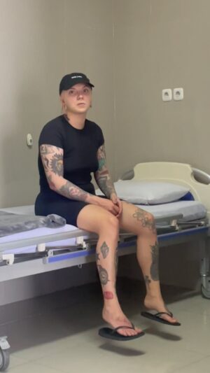 Veronica Verho Instagram - On upeita villoja, ruokaa, rantoja jne mut on myös bali belly. 🤌🏼