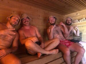 Viacheslav Borshchev Instagram - This is was so awesome 🙏🏻 thank you @peterpeychev , can’t even explain how much i appreciate your hospitality. Happy Russian baptise guys 🤣
.

«Удивительное видел я в Словенской земле на пути своём. Видел бани деревянные, и разожгут их сильно, и разденутся догола, и обольются квасом кожевенным, и возьмут молодые прутья, и бьют себя сами, и до того себя добьют, что вылезут еле живые, и обольются водою студеною, и так оживут».