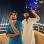 Vicky Kaushal Instagram - हमारी तरफ़ से आपको और आपके परिवार को दीपावली की ढेर सारी शुभकामनाएँ! ✨🪔