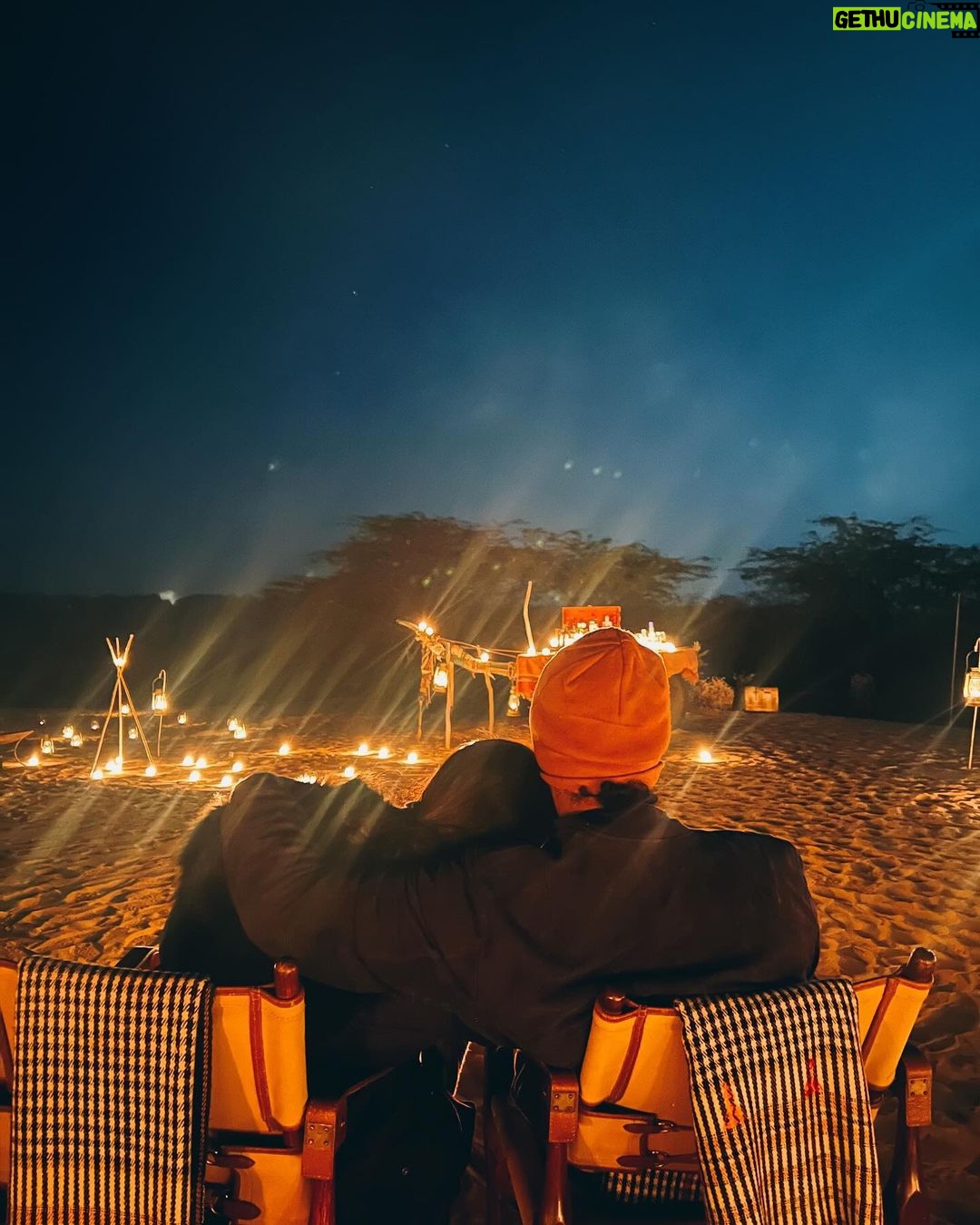 Vicky Kaushal Instagram - Love, light, happiness… Happy 2024 everyone! ❤️✨🧿
