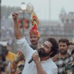 Vicky Kaushal Instagram - Attari Border, Amritsar. Dil se salute to our first line of defence, BSF. Jai Hind! 🇮🇳 . 7 days to go! #SAMबहादुर In Cinemas 1.12.2023. . @sanyamalhotra_ @meghnagulzar @rsvpmovies