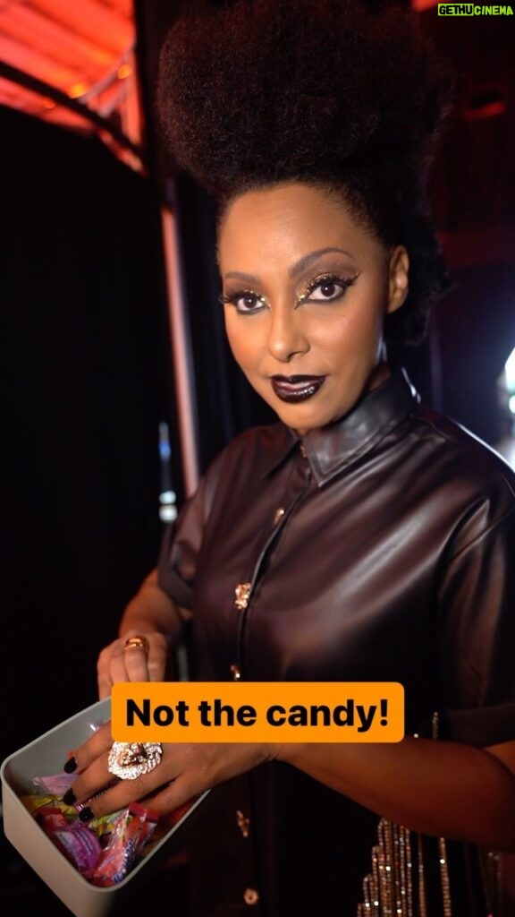 Victor Travagliante Instagram - @aliciataylornxt kicks off #HalloweenHavoc by hiding @vicjosephwwe’s candy! 😂 🍭 #WWENXT