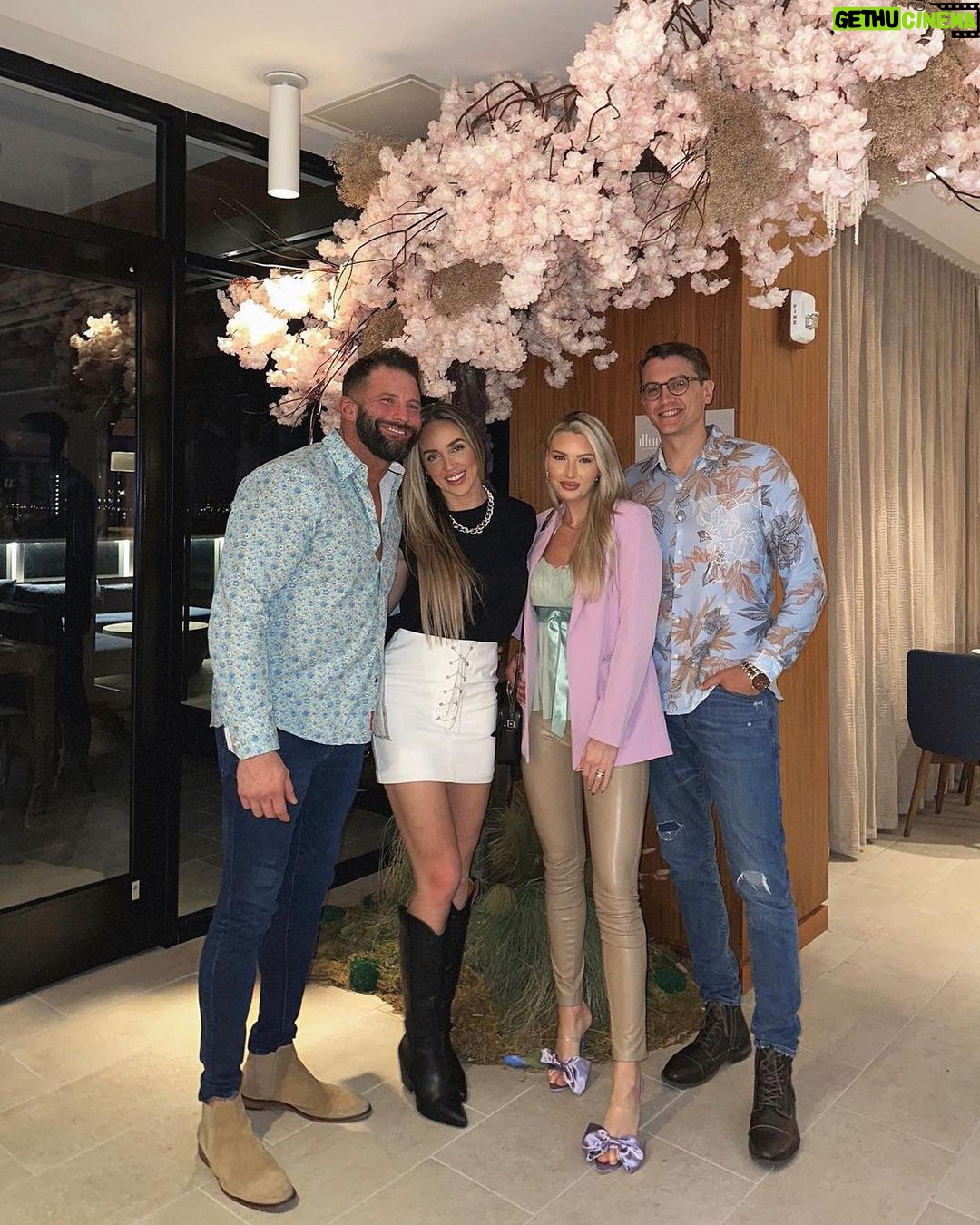 Victor Travagliante Instagram - We definitely went bar hopping in a hotel #noregrets Sear + Sea Woodfire Grill