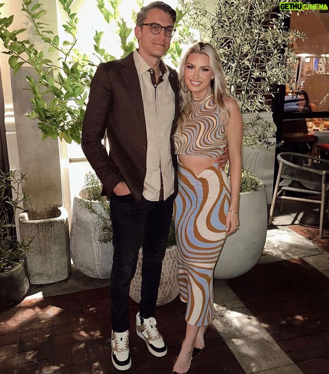 Victor Travagliante Instagram - Happy Birthday @mckenzienmitchell! You are so smart, caring and loving! You are a magnificent wife, mom, daughter and sister! Here is to 29!! 🎉🎂🥳