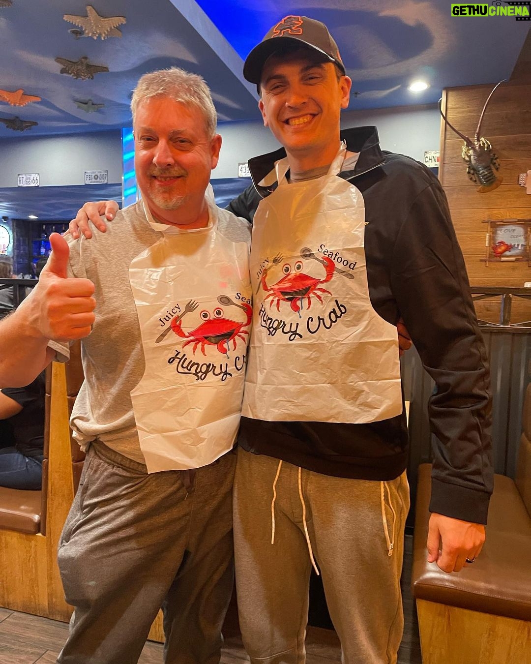 Victor Travagliante Instagram - In laws came to town - so we took them to the happiest place in the world @hungrycrabseafood - my father in law @bigmitchell82 has never been happier Hungry Crab Juicy Seafood & Bar Alafaya Orlando, FL