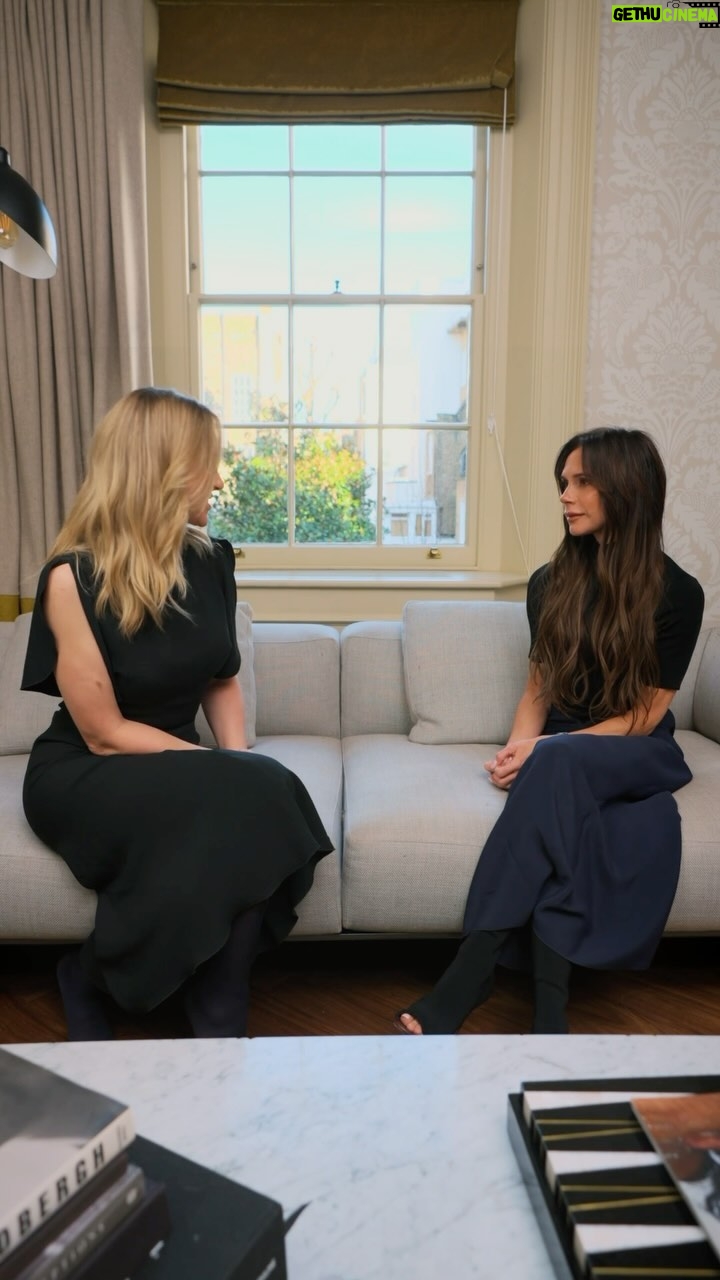 Victoria Beckham Instagram - WHAT MELANIE SAYS, GOES! 😂 @MelanieGrantSkin NEW @VictoriaBeckhamBeauty DAILY CLEANSING PROTOCOL – AVAILABLE NOW! The product development process on this product was truly done during facials! We wanted to find the ultimate cleansing protocol and I believe in collaborating with the best for my brand, and Melanie is that. She is such an expert on skin – so much so that I trust her with mine.
