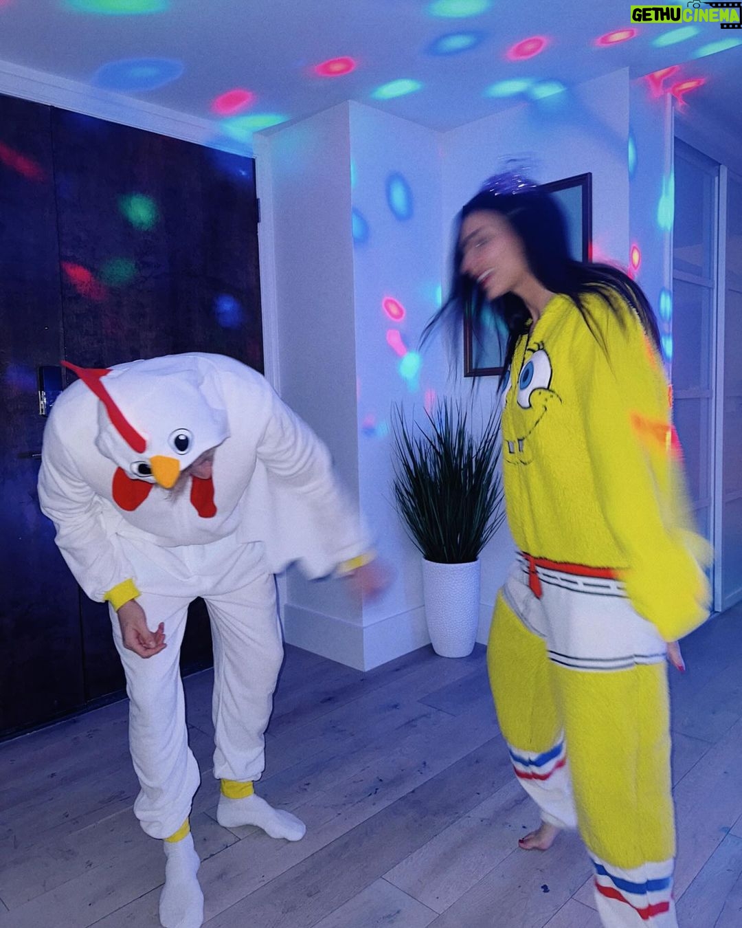 Victoria Justice Instagram - #ThirtyOnesie 💘🎈