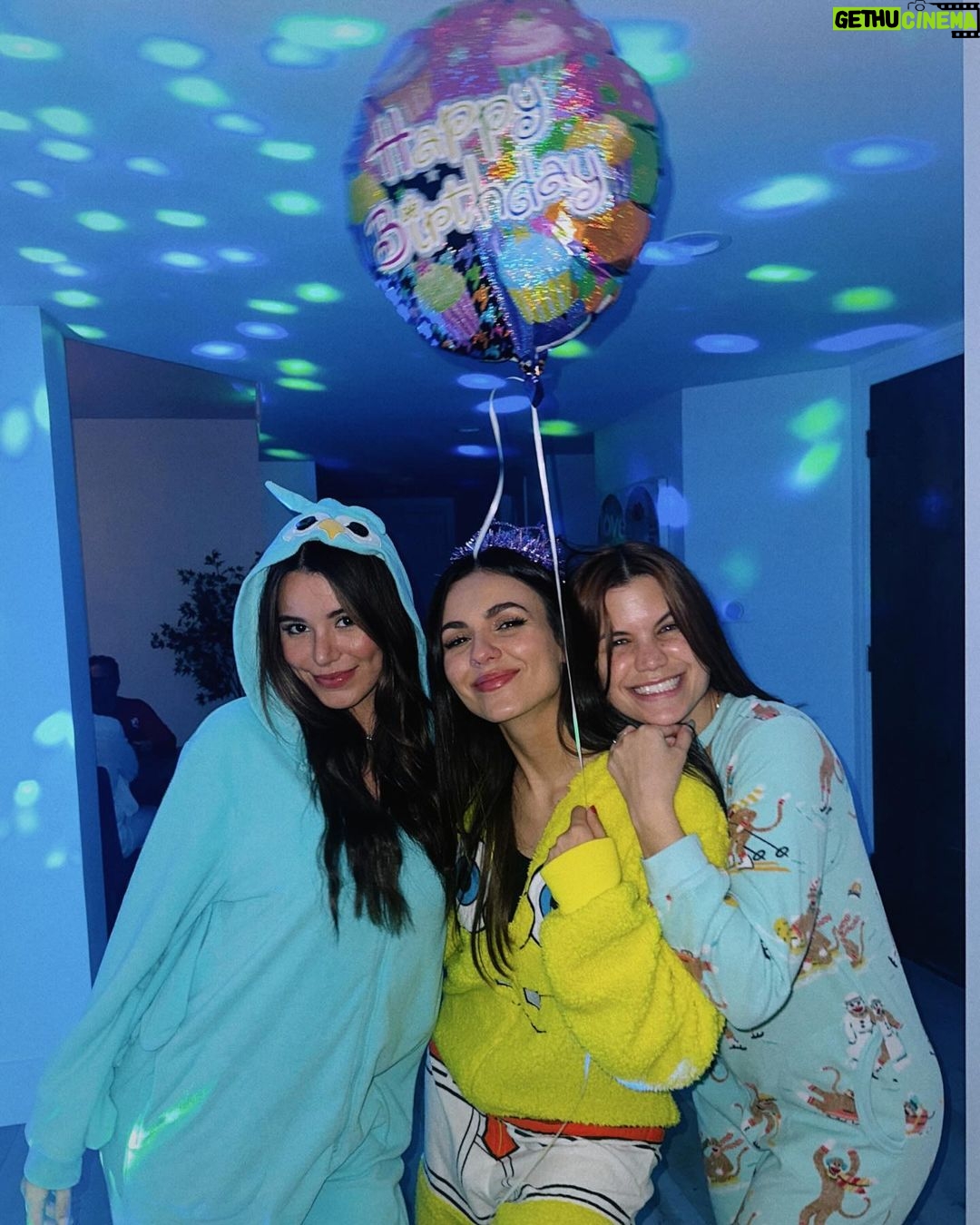 Victoria Justice Instagram - #ThirtyOnesie 💘🎈