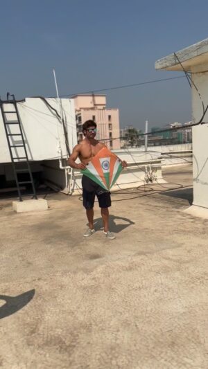 Vidyut Jammwal Instagram - ऐसे-इच थोड़ी बोलते हैं मुझे... CRAKK
Happy Republic Day 🇮🇳