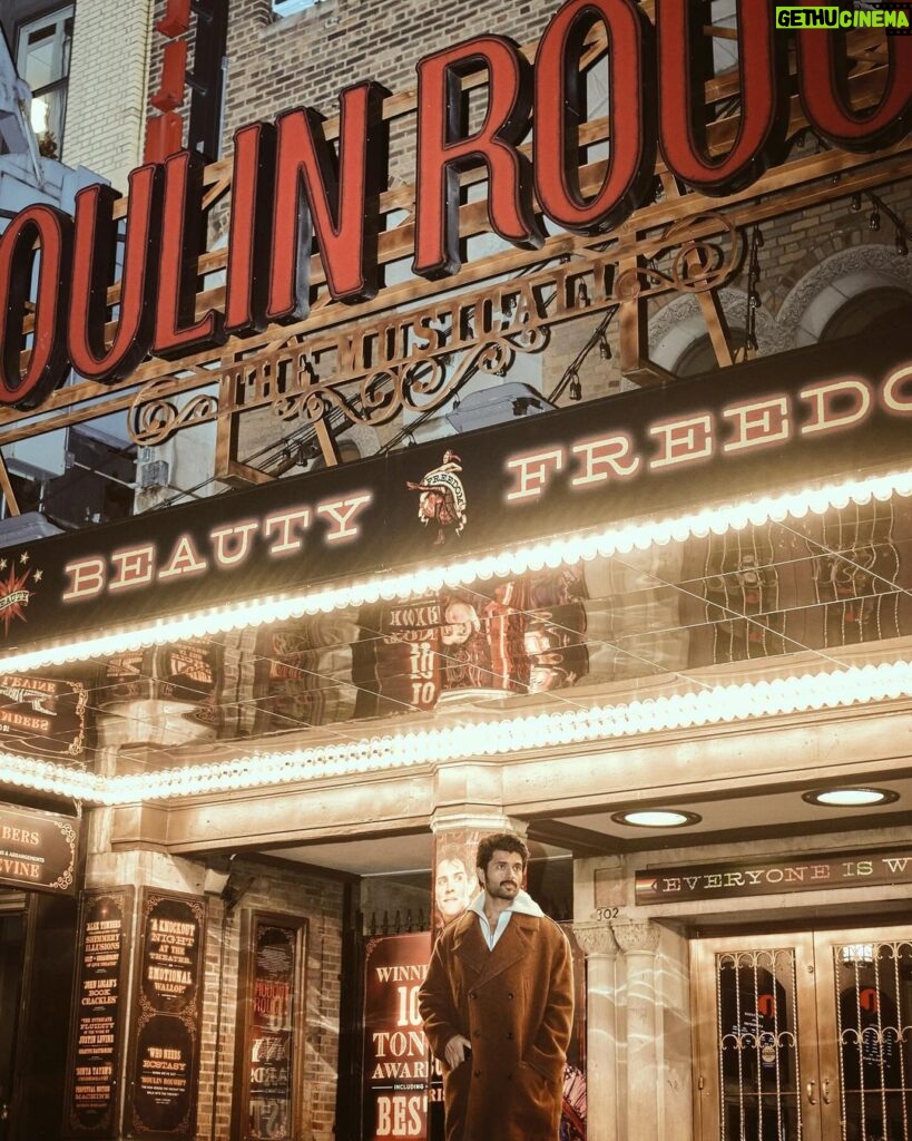 Vijay Deverakonda Instagram - Winter evenings. Watching plays. Moulin rouge was a spectacle!