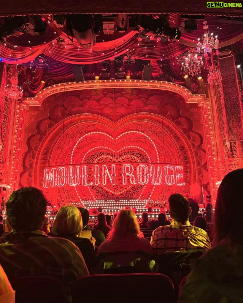 Vijay Deverakonda Instagram - Winter evenings. Watching plays. Moulin rouge was a spectacle!
