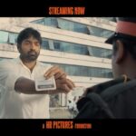 Vijay Sethupathi Instagram - Mumbai ke bhai log, thoda bachke! Manu, the gangster, ki entry ho chuki hai! 👊 #MumbaikarOnJioCinema now streaming free! #Mumbaikar #JioCinema #JioStudios #VikrantMassey #VijaySethupathi #HridhuHaroon #SanjayMishra #RanvirShorey @vikrantmassey @hridhuharoon @imsanjaimishra @ranvirshorey @tanyamaniktala @sachinskhedekar @sivan_santosh #JyotiDeshpande @riyashibu_ @officialjiostudios @jiocinema @hr_pictures @timesmusichub