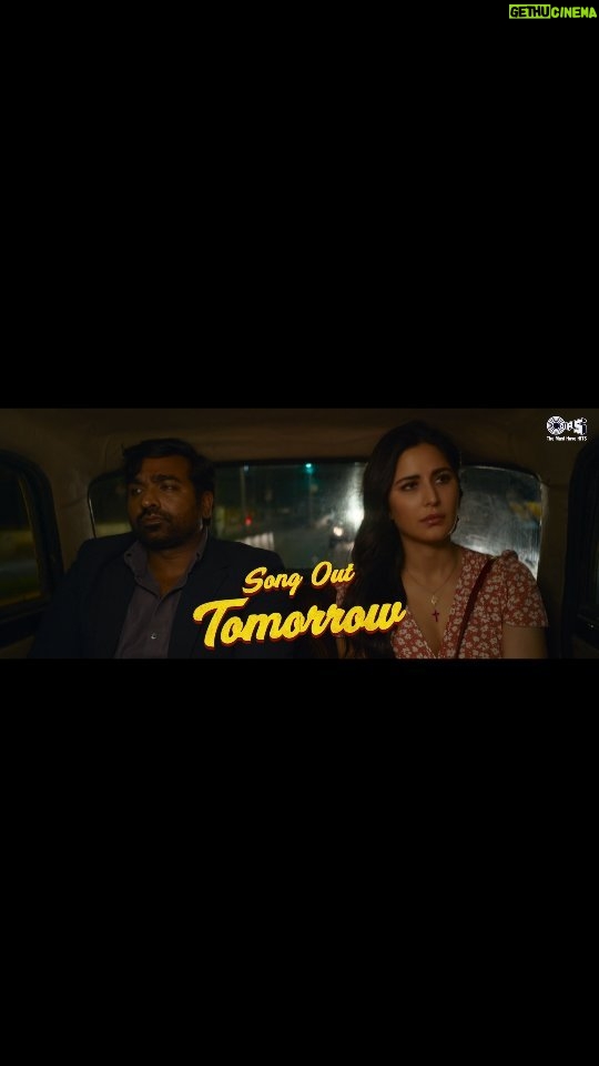 Vijay Sethupathi Instagram - Tomorrow's forecast: 'Edhi Edhi' 💓 Tomorrow's mood: 🤩💞🥰 #MerryChristmas in cinemas on Jan 12 🎄 @katrinakaif @actorvijaysethupathi @ipritamofficial @sreeramachandra5 @chandraboselyricist @rameshtaurani @kumartaurani #SriramRaghavan @tipsfilmsofficial @matchboxpix @sanjayroutraymatchbox @jaya.taurani #KewalGarg @radhika_sarathkumar #KavinBabu @actor_shanmugaraja @ashwinikalsekar #RajeshWilliams @radhikaofficial @gayathrieshankar #PariSharma #PoojaLadhaSurti #ThiagarajanKumararaja #PratheepKumarS @abduljabbar_offl #PrasannaBalaNatarajan @latatudinal @mayursharma22011 #MadhuApsara @vishal_bajaj_1603 @daniel.b.george @imdeepavenkat @anaitashroffadajania @gopiprasannaa @vijayganguly Music on @tipsteluguofficial @tips