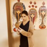 Vildan Vatansever Instagram - Tablo'dakı hanımların 👭🏻 gözü de 👁👁👁 benim tel'de sanki 🤔🙀 #gün #geceninsonu #day #night #geceler #hanım #kadın #fotoğraf #fotografia #photo #photography #photooftheday #resim #picture #pictures #pictureoftheday #mutlu #mutluluk #happy #happyness #behappy #sevgi #love #oyuncu Ulus