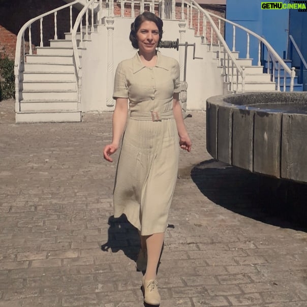 Vildan Vatansever - 2.9K Likes - Zamana Yolculuk 👒👗👡👜🙋🏻♀️ #yasakelmadizi #yasakelmafox #diziler #dizi #tv #emek #zaman #time #watch #havefun #eğlence #sinema #mucizedoktor #kadın #hercai #birzamanlarçukurova #kuzeyyıldızı #senanlatkaradeniz #afilliaşk #ferhatileşirin #azize #kuruluşosman #güvercin #elimibırakma #çocuk #sevgiligeçmiş #heryerdesen #benimtatlıyalanım #askaglatir #kimsebilmez
