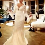 Vildan Vatansever Instagram - Ben hep DANTELLİ gelinlik istemistim 👰🏻😉🤗 #gelin #gelinlik #damat #gelinlikmodelleri #wedding #düğün #evlilik #bride #bridetobe #edaece #barışkılıç #buçebusekahraman #şevvalsam #nesrincevadzade #talatbulut #doğaçyıldız #barışaytaç #safakpekdemir #serkanrutkayayıkoz #mertkanarat #kuzeygezer #melisadogu #istanbulprovince #mutluluk #diziler #yasakelmafox #medyapım #yasakelmadizi #güzel #gülümsemek Kuruçeşme, Istanbul, Turkey