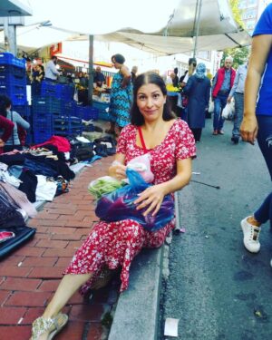 Vildan Vatansever Instagram - Oh my God, i am so tired 😓😰🥵Çoook yoruldum çoook🙎🏻‍♀️ #istanbul #istanbulprovince #pazar #bazzar #turkey #mutluluk #haftasonu #diziler #yerlidizi #turkdizisi #yasakelmafox #medyapım #yasakelmairan #yasakelmadizi #iran #bulgaria #aysel #ays #elma #mutluluk  #gülümsemek  #takip #followme #like4likes #instagram #begeni #actrees #vildanvatansever #edaece ##şevvalsam #talatbulut #
