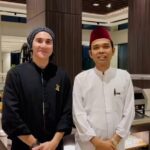 Vino G. Bastian Instagram - #REPOST @ustadzabdulsomad_official Saksikan Film Buya ‘Hamka & Siti Raham’ di bioskop seluruh indonesia, mulai 21 Desember 2023. Ajak seluruh keluarga serta sahabat nonton film kebaikan ini. MasyaAllah tabarakAllah terima kasih banyak Tuan Guru @ustadzabdulsomad_official 🙏🏼 XXI Transmart Padang