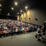 Vino G. Bastian Instagram - UAS Nobar Film Hamka dan Siti Raham Vol 2 di Pekanbaru Riau Bersama Santri  UAS dan keluarga menonton Film Buya Hamka dan Siti Raham Vol 2 di CGV Holiday Pekanbaru Riau bersama santri, keluarga besar Yayasan Tabung Wakaf Umat, dan jama’ah. Sebanyak 720 penonton memenuhi tiga studio yang diputar sekaligus di waktu yang sama, di hari Kamis, 21 Desember 2023. Di ujung acara Nobar, UAS menyampaikan 7 pesan;  1. Menonton film seperti melihat kristal. Setiap sisi beda yang nampak. Setiap orang akan beda kesimpulan setelah menyaksikan sebuah film yang ditontonnya. Itu sebabnya beberapa orang yang diminta berkomentar setelah menonton film berbeda komentarnya terhadap film Buya Hamka dan Siti Raham Vol 2. 2. Kehidupan Buya Hamka sebelum kemerdekaan, kita berperang dengan Belanda. Setelah merdeka, di masa orde lama, secara politik, ada pemerintah yang merasa tersindir, Buya Hamka dipenjara. Di masa orde baru, Buya Hamka dituduh menjadi komando jihad/teroris, Buya dituduh menjual negara, dan berbagai tuduhan keji lainnya. Hidup ini banyak ujiannya. Tidak ada istirahatnya. Istirahat kita hanya di surga bersama Rasulullah. 3. Ujian ulama dirasakan juga oleh orang terdekatnya. Ujian Buya Hamka dirasakan oleh istri dan anak-anak Buya Hamka. Anak Buya Hamka sampai makan ubi beracun ketika ditinggal Hamka saat bergerilya ke kampung-kampung. 4. UAS berjumpa dengan Cucu Buya Hamka saat nobar di Padang, UAS tidak tahu dimana rumahnya, UAS tidak tahu dimana keluarga Buya Hamka, tapi buku-buku Buya Hamka bisa UAS nikmati. UAS berpesan kepada para santri, menulislah, supaya orang di masa datang tahu engkau pernah hidup di masa lalu. 5. Orang tua Buya Hamka berpisah, Buya Hamka akhirnya merantau. Tempaan kerasnya kehidupan membuat Buya Hamka teguh. Universitas kehidupan yang membuat Buya Hamka teguh. Kata orang Minang, “Alam takambang jadi guru”. 6. Buya Hamka tidak jadi bunuh diri karena bisikan setan di saat Buya Hamka sedang diuji dengan berbagai fitnah, karena Buya Hamka dikuatkan oleh Ummi Siti Raham. Para istri, jadilah istri yang menguatkan suami, agar suami tetap baik dan tegar dengan kehidupan. Lanjut dikolom komentar…