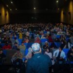 Vino G. Bastian Instagram - UAS Nobar Film Hamka dan Siti Raham Vol 2 di Pekanbaru Riau Bersama Santri  UAS dan keluarga menonton Film Buya Hamka dan Siti Raham Vol 2 di CGV Holiday Pekanbaru Riau bersama santri, keluarga besar Yayasan Tabung Wakaf Umat, dan jama’ah. Sebanyak 720 penonton memenuhi tiga studio yang diputar sekaligus di waktu yang sama, di hari Kamis, 21 Desember 2023. Di ujung acara Nobar, UAS menyampaikan 7 pesan;  1. Menonton film seperti melihat kristal. Setiap sisi beda yang nampak. Setiap orang akan beda kesimpulan setelah menyaksikan sebuah film yang ditontonnya. Itu sebabnya beberapa orang yang diminta berkomentar setelah menonton film berbeda komentarnya terhadap film Buya Hamka dan Siti Raham Vol 2. 2. Kehidupan Buya Hamka sebelum kemerdekaan, kita berperang dengan Belanda. Setelah merdeka, di masa orde lama, secara politik, ada pemerintah yang merasa tersindir, Buya Hamka dipenjara. Di masa orde baru, Buya Hamka dituduh menjadi komando jihad/teroris, Buya dituduh menjual negara, dan berbagai tuduhan keji lainnya. Hidup ini banyak ujiannya. Tidak ada istirahatnya. Istirahat kita hanya di surga bersama Rasulullah. 3. Ujian ulama dirasakan juga oleh orang terdekatnya. Ujian Buya Hamka dirasakan oleh istri dan anak-anak Buya Hamka. Anak Buya Hamka sampai makan ubi beracun ketika ditinggal Hamka saat bergerilya ke kampung-kampung. 4. UAS berjumpa dengan Cucu Buya Hamka saat nobar di Padang, UAS tidak tahu dimana rumahnya, UAS tidak tahu dimana keluarga Buya Hamka, tapi buku-buku Buya Hamka bisa UAS nikmati. UAS berpesan kepada para santri, menulislah, supaya orang di masa datang tahu engkau pernah hidup di masa lalu. 5. Orang tua Buya Hamka berpisah, Buya Hamka akhirnya merantau. Tempaan kerasnya kehidupan membuat Buya Hamka teguh. Universitas kehidupan yang membuat Buya Hamka teguh. Kata orang Minang, “Alam takambang jadi guru”. 6. Buya Hamka tidak jadi bunuh diri karena bisikan setan di saat Buya Hamka sedang diuji dengan berbagai fitnah, karena Buya Hamka dikuatkan oleh Ummi Siti Raham. Para istri, jadilah istri yang menguatkan suami, agar suami tetap baik dan tegar dengan kehidupan. Lanjut dikolom komentar…