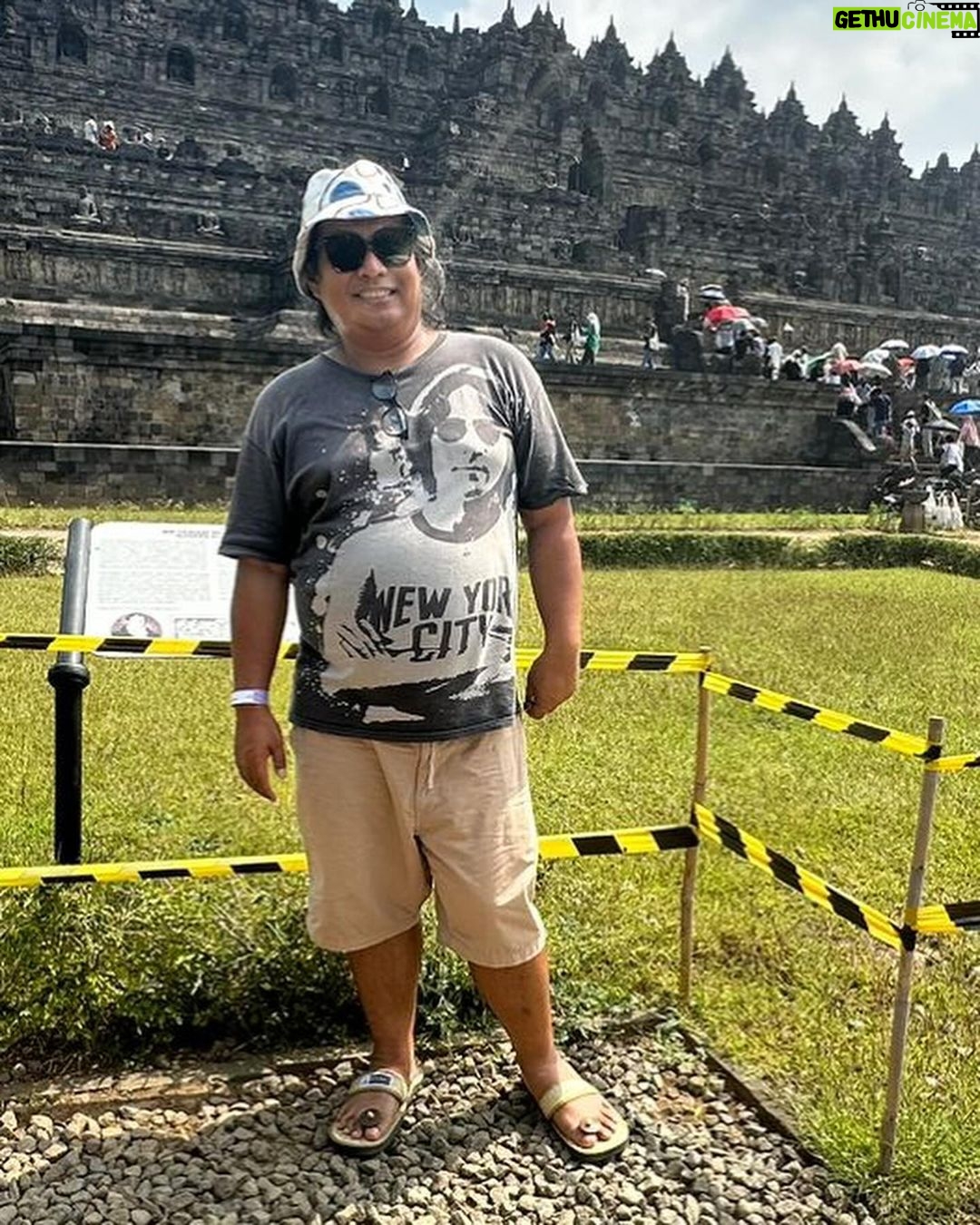Vino G. Bastian Instagram - Jumpa kangen Dokter @cissienugraha kesayangan dan juga @upanduvan yg uda lamaaaa ga ketemu π Sekalian @bundratimothyaslinew mau pamer tensi uda normal , badan lebih singset .. π Makasih yaa Dok udah membantu kita sehat β¦ ππΌπ