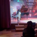 Vino G. Bastian Instagram - Her second mini concert… 🌹 Thank you @abelprasetyo @musicrepublicain