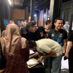 Vino G. Bastian Instagram - #HamkaDanSitiRaham Terima Kasih JOGJA apresiasinya untuk film HAMKA & SITI RAHAM. Sabar ya teman-teman InshaAllah 21 Desember 2023 di Bioskop. (Foto @yasikafmjogja) Yogyakarta