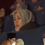 Vino G. Bastian Instagram – Terima kasih para penonton ‘HAMKA & SITI RAHAM’ semoga membawa kebaikan dan kedamaian untuk kita semua.. 🥰