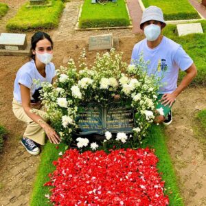 Vino G. Bastian Instagram - “Menulislah maka engkau akan abadi.” -Buya Hamka-
In memoriam of Our Legend, BASTIAN TITO. 🌹 #AlFatihah