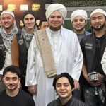 Vino G. Bastian Instagram - Subuhan Akbar di Masjidnya #BuyaHamka @masjidagungalazhar bersama @alhabibjindan & Bro Habib @husein_hadar lanjut Skuteran. Terima kasih my bro @alfiealfandy @abidzar73 @bikersdakwah
