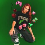 Virgínia Wanderley Instagram - 🍒🧸 @overcomeco 🎮💚
