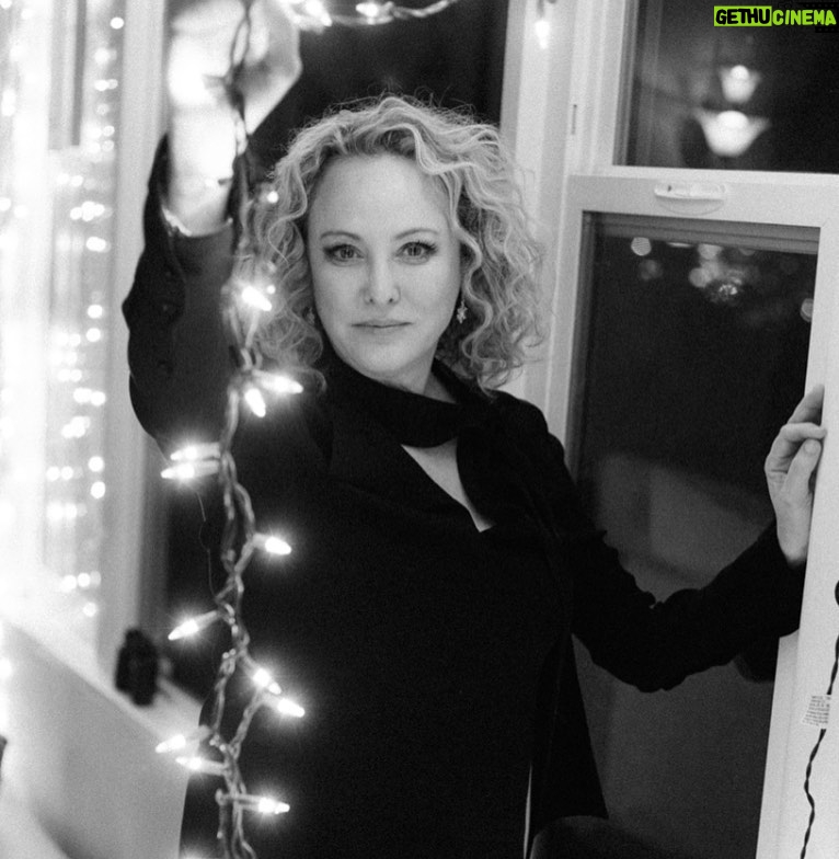 Virginia Madsen Instagram - The holiday season is now in full swing. For many it is a time of joy. For many, a time of loneliness and stress. For those who enjoy happiness, remember to spread your delight in any way you can. After all, generosity is a gift you can share. Give, give, give. No gift is too small. And it’s true that it’s the thought that counts. Hugs count. Handshakes count. Smiles count when greeting a passerby. Patience counts. Above all, love your fellow humans. And try not too live inside your telephone. #secretsanta Photo @narcissusholmes