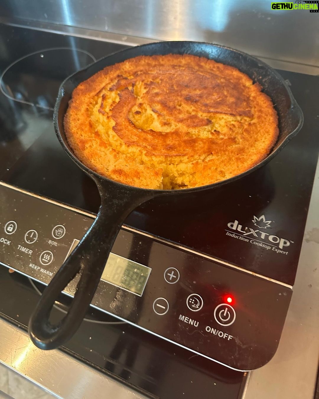 Virginia Madsen Instagram - People. Time for some true cowboy pleasin cornbread. Happy Christmas Eve @narcissusholmes #christmas #cornbread #getit