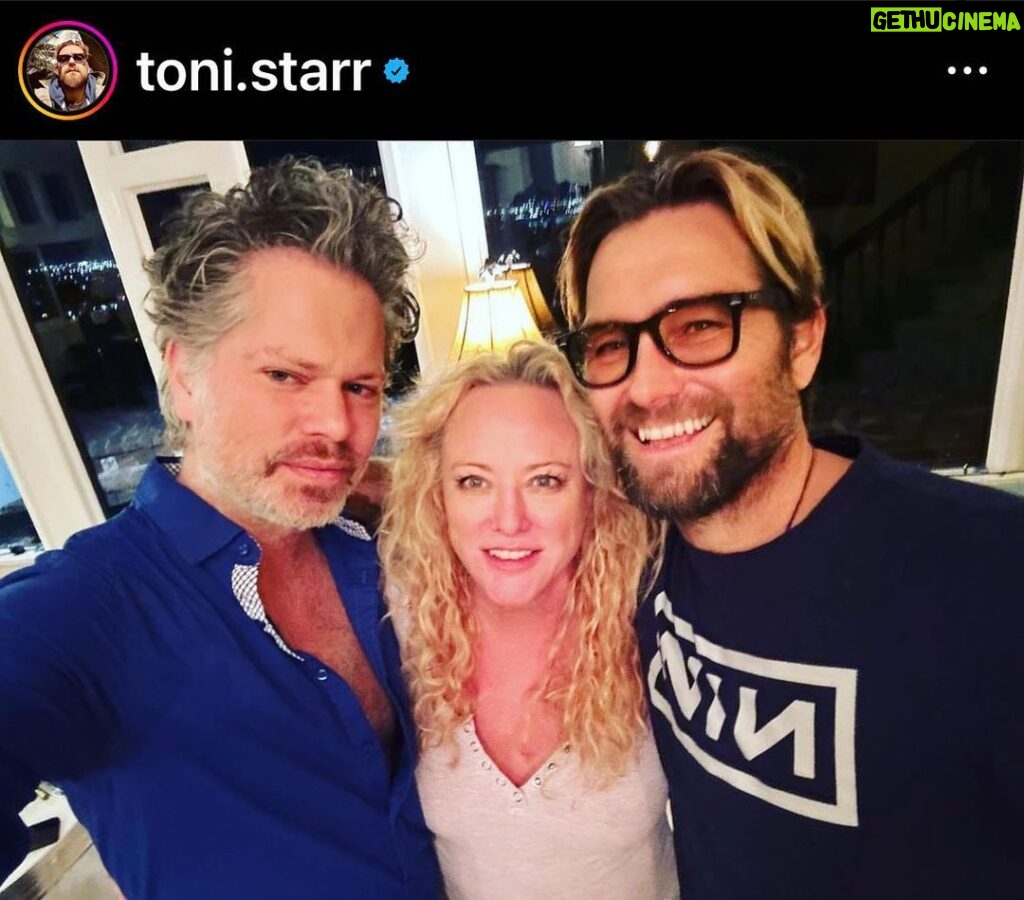 Virginia Madsen Instagram - #repost @toni.starr You can’t see it but my feet aren’t touching the ground. #reunion #dinnerwithsuperheroes