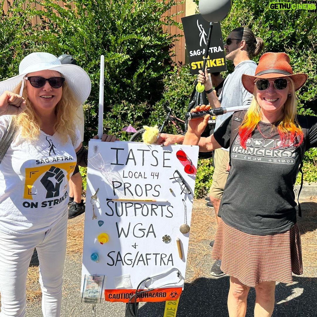 Virginia Madsen Instagram - You better listen up Bob. #sagaftra #disney #iatse #sagaftramember #solidarity