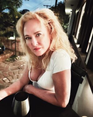 Virginia Madsen Instagram - Hang on people. Storms a comin . Photo @narcissusholmes