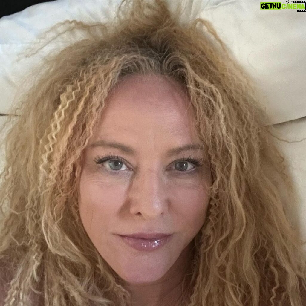 Virginia Madsen Instagram - Have a little fun today. #sunday #80shair #whynot