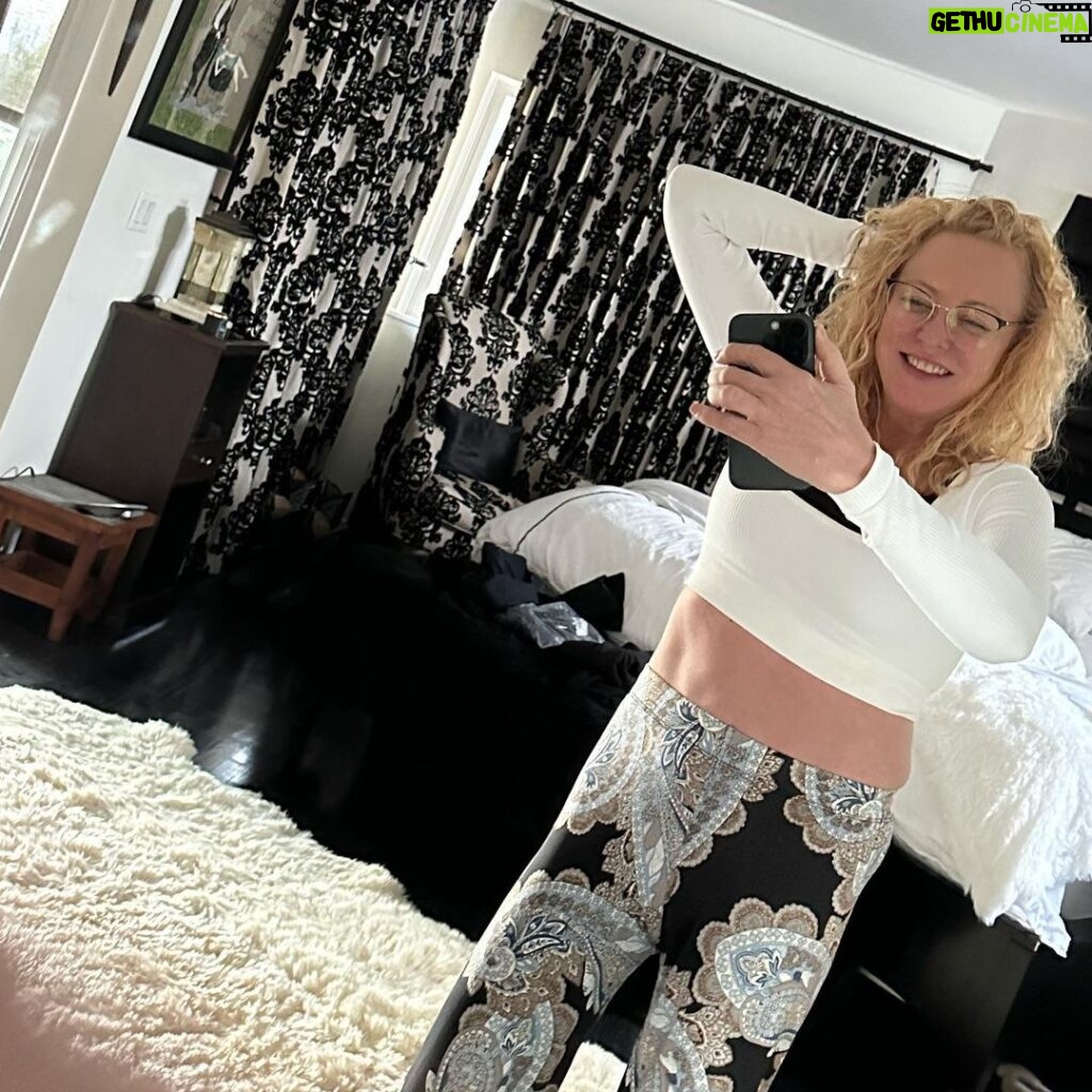 Virginia Madsen Instagram - Ok workin a mini six pack-at 60- oh wait 61. So there. Menopause isn’t the end, just the end of dealing with all that other shite. #womenempowerment #womenat60 #freedom #bioidenticalhormones #nomorecramps