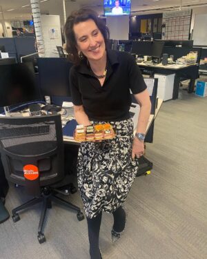 Virginia Trioli Instagram - A BIG birthday 😳 so, little cakes! 
Hugs to the best team in the early morning business. Xx #mornings @abcinmelbourne #birthday #dontsaythatnumber