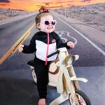Vitória Moraes Instagram - Eu sou motoqueira galela! Me segura, que no meu acompanhamento de 10 meses eu peguei minha motinho e meu óculos
