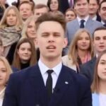 Vitalii Hordiienko Instagram - Знайомтесь, це російська молодь! Студенти одного з найкращих їхніх універів міжнародних відносин.🤦‍♂️ Нехай тільки комусь повернется язик сказати, що росіяни не винні у війні, а винен путін. Ці люди НІКОЛИ не прозріють🙅‍♂️ Мене пробирає ненависть, коли дивлюсь на ці морди і їхні висловлювання. Вони також по вуха в крові наших дітей.