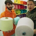 Vitalii Hordiienko Instagram - Свіжі нитки замовляли?🧵 🔸 Сьогодні на цілу годину став продавцем, щоправда не ниток, а шкарпеток від @dodosocks 🧦 🔸 Для чого це було? Бо всі зібрані гроші за два дні продажів пішли на потреби української армії у фонд «Повернись живим». Я був надзвичайно щасливим долучитись до такої події і хоч трішки допомогти зібрати цю суму, а саме 500 000 грн, які як ви бачите, успішно були зібрані, ба навіть більше назбирали. 🔸 Тим більше компанія під час події у мене була чудова🙂 Kyiv, Ukraine