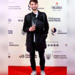 Vitalii Hordiienko Instagram - Намагаюсь виглядати безспосередньо на відкритті @kyivcriticsweek 🙂 Kyiv, Ukraine