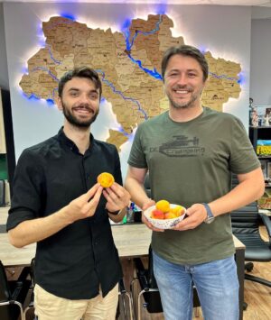 Vitalii Hordiienko Instagram - Буде краще.

Тим більше, після таких абрикосів