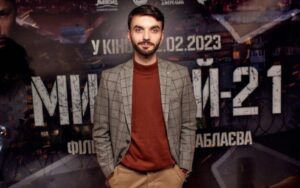Vitalii Hordiienko Instagram - Ходили вже в кіно на «Мирний-21»?

Діліться враженнями🤔 
Хтось знайшов там мене?))

P.S. Якщо досі не ходили, то сходіть, а тоді повертайтесь ділитись враженнями😉