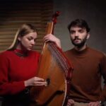 Vitalii Hordiienko Instagram - «Вербовая дощечка» – Марина Круть та Віталік Гордієнко В честь перевидання книги М. Коцюбинського «Тіні забутих предків» від видавництва «Віхола», ми вирішили переспівати легендарну пісню із однойменної екранізації від Параджанова. Також в цій книзі є моя післямова (Віталіка), де розповідається про фільм. Тож сьогодні, в день відкриття передзамовлень, запрошуємо вас насолодитись нашим варіантом «дощечки». Всі голоси, що звучать, наші. Якщо хочете замовити книгу, залишу посилання в сторіс🔥