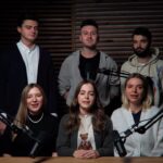 Vitalii Hordiienko Instagram - Цей рік показав наскільки важливо бути поруч з близькими і що твої люди , попри всі відстані всеодно «твої» . Колядуємо разом з моїми дорогими одногрупниками, друзями , колядку, яку навчились граючи у виставі на 2 курсі. Я страшенно люблю вас! @shelelot @hannadatsko @gordienko_vital @artur_shalak @oleg_prygoda . Кожен раз дякую долі , що так нас круто звела🫶🫶🫶
