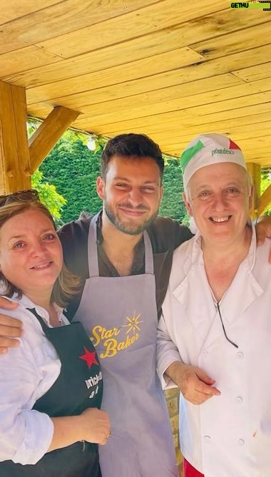 Vito Coppola Instagram - Pizza Day - Part 1 Vi piace la mia pizza? Un poโ storta ma buona ๐๐คฃ๐ฎ๐น Potete scrivermi il vostro parere: sono aperto alle critiche costruttive ๐ Grazie a queste sue persone meravigliose e per la fiducia riposta in meโฆe soprattutto per la Pazienza ๐คฃ๐๐ผ #pizza #italian #italy