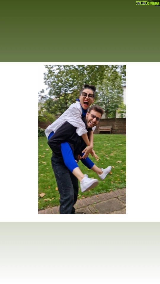 Vito Coppola Instagram - What's your Sunday vibes like ?π€ͺπ€ͺ . . Thank you, George for πΈππ«°πΌ @gorka_marquez . . #happytime #fridendship #love #sunday #funday #sundayfunday #sundayvibes #fashionstyle #fashion #strictly #mylook #π #color #blue #white